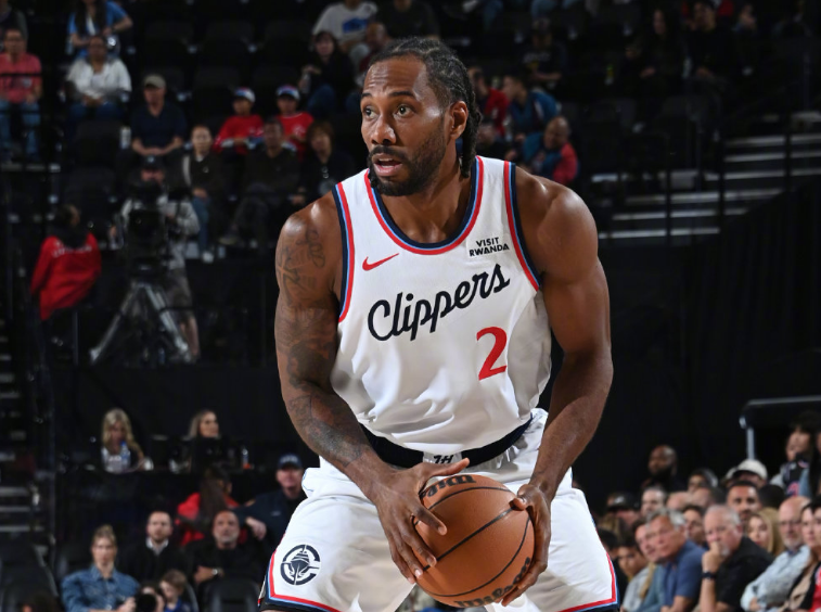 体育直播-送勇士锁定第十！快船力克独行侠小卡34分创纪录 弗拉格25+9